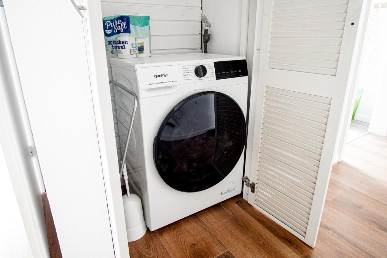Homefy Bright And Cozy Holiday Apartment - Washer & Dryer - Free Parking Essen Eksteriør billede